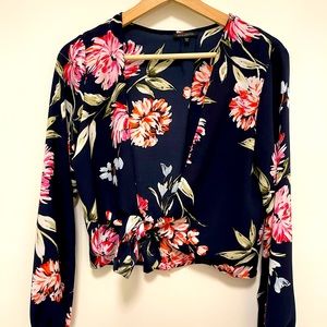 DYNAMITE Floral tie top
